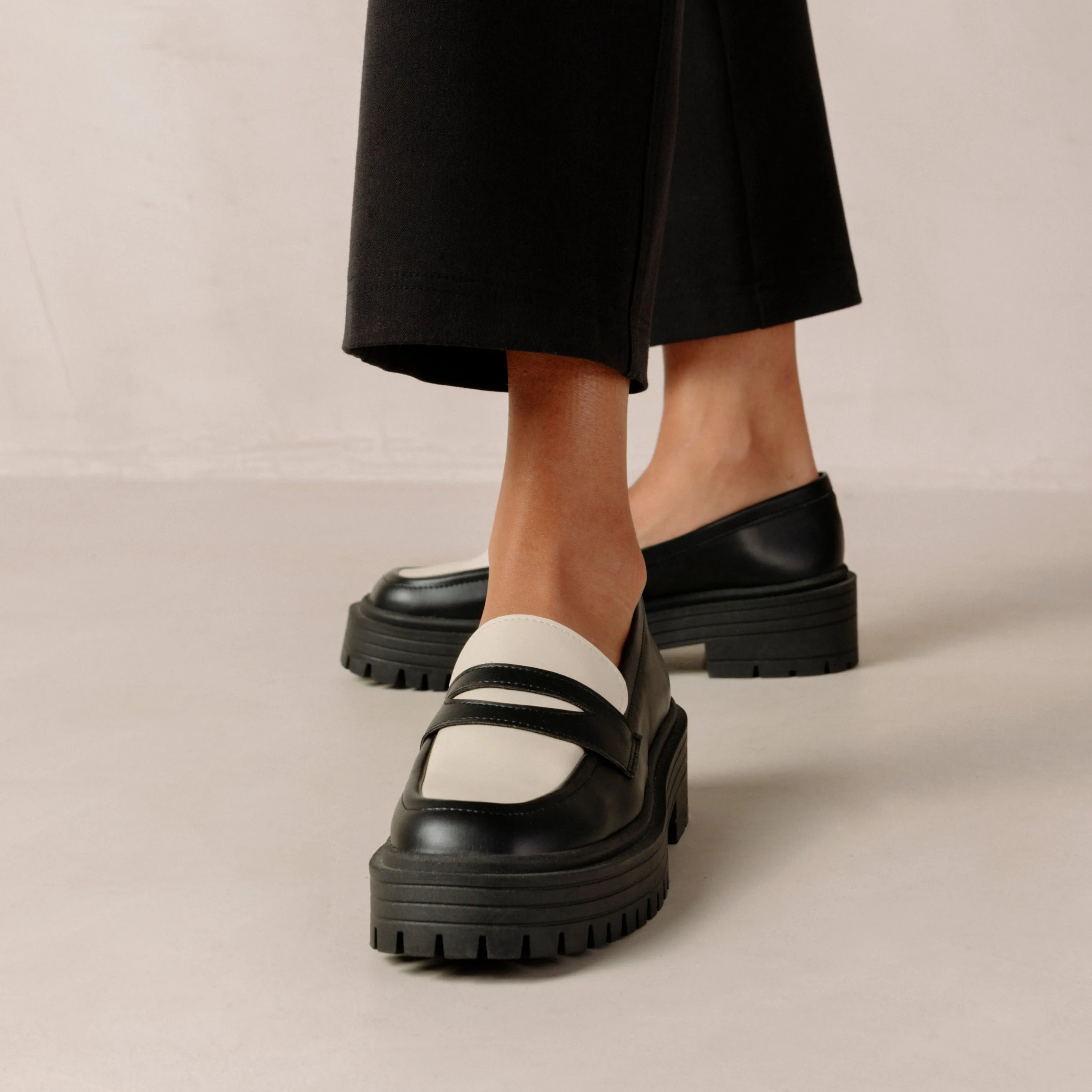 Mask Bicolor Black Vegan Leather Loafers